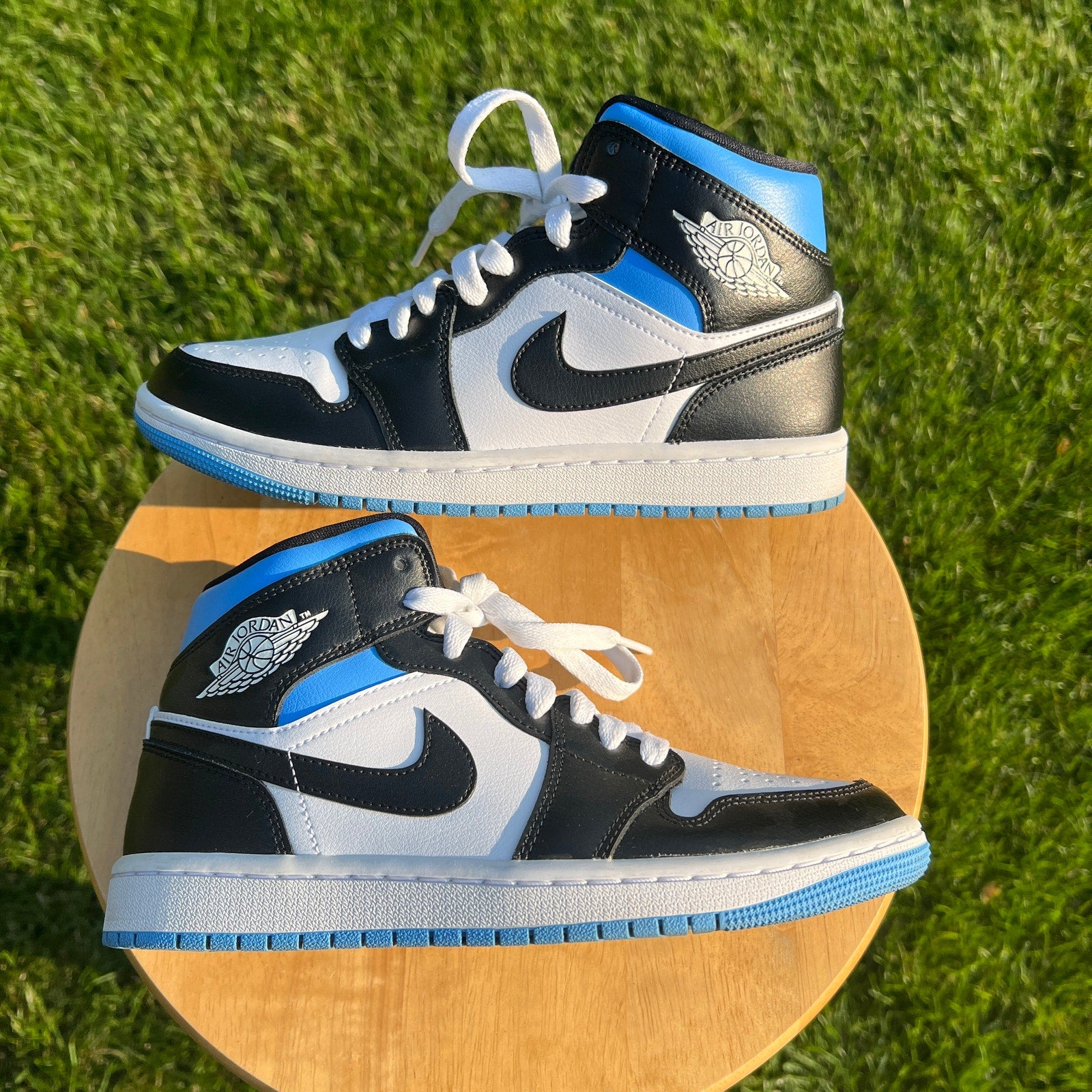 Air Jordan 1 Mid University Blue Women's Shoes - Size 7