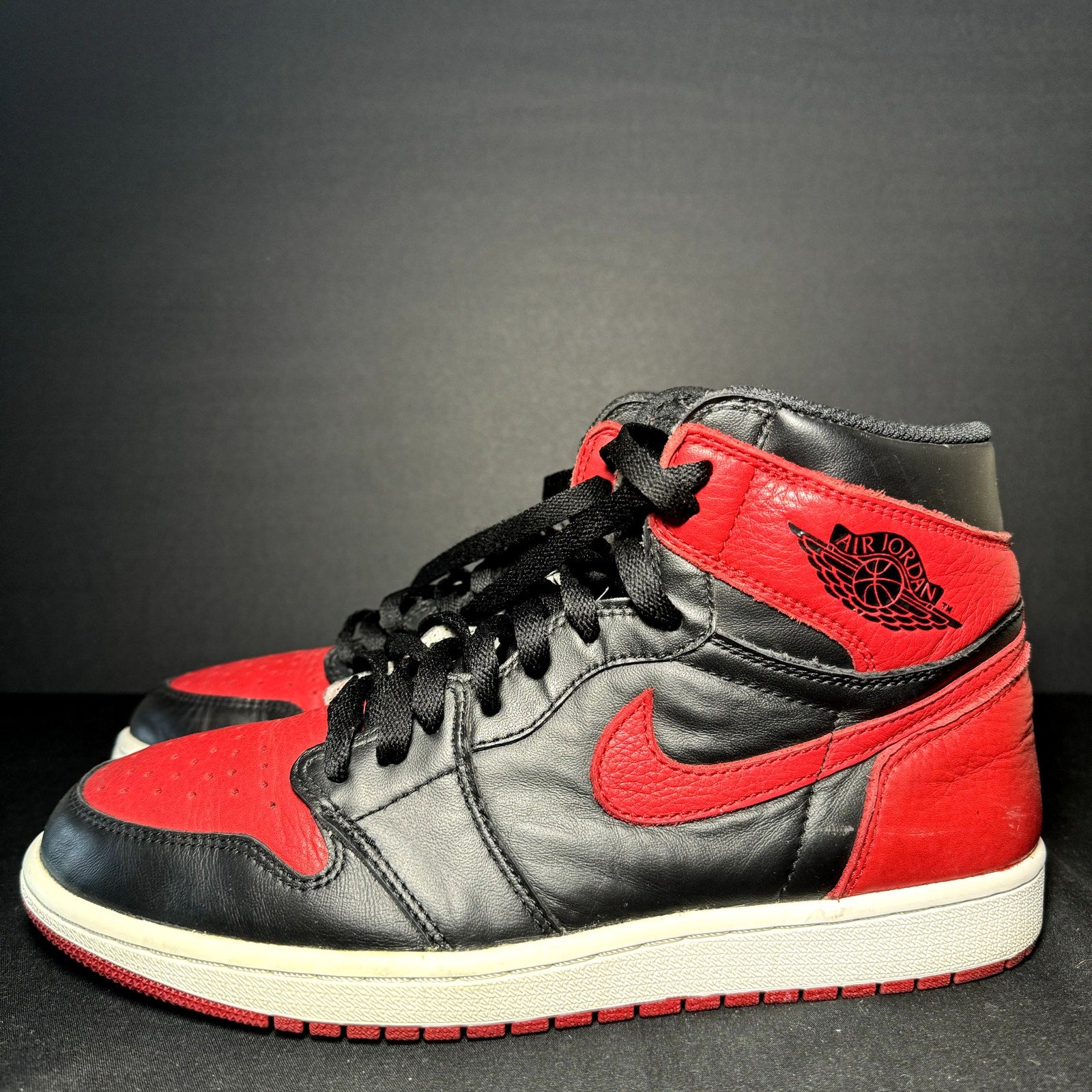 Air Jordan 1 Retro High OG Banned 2016 Men's Shoes - Size 10