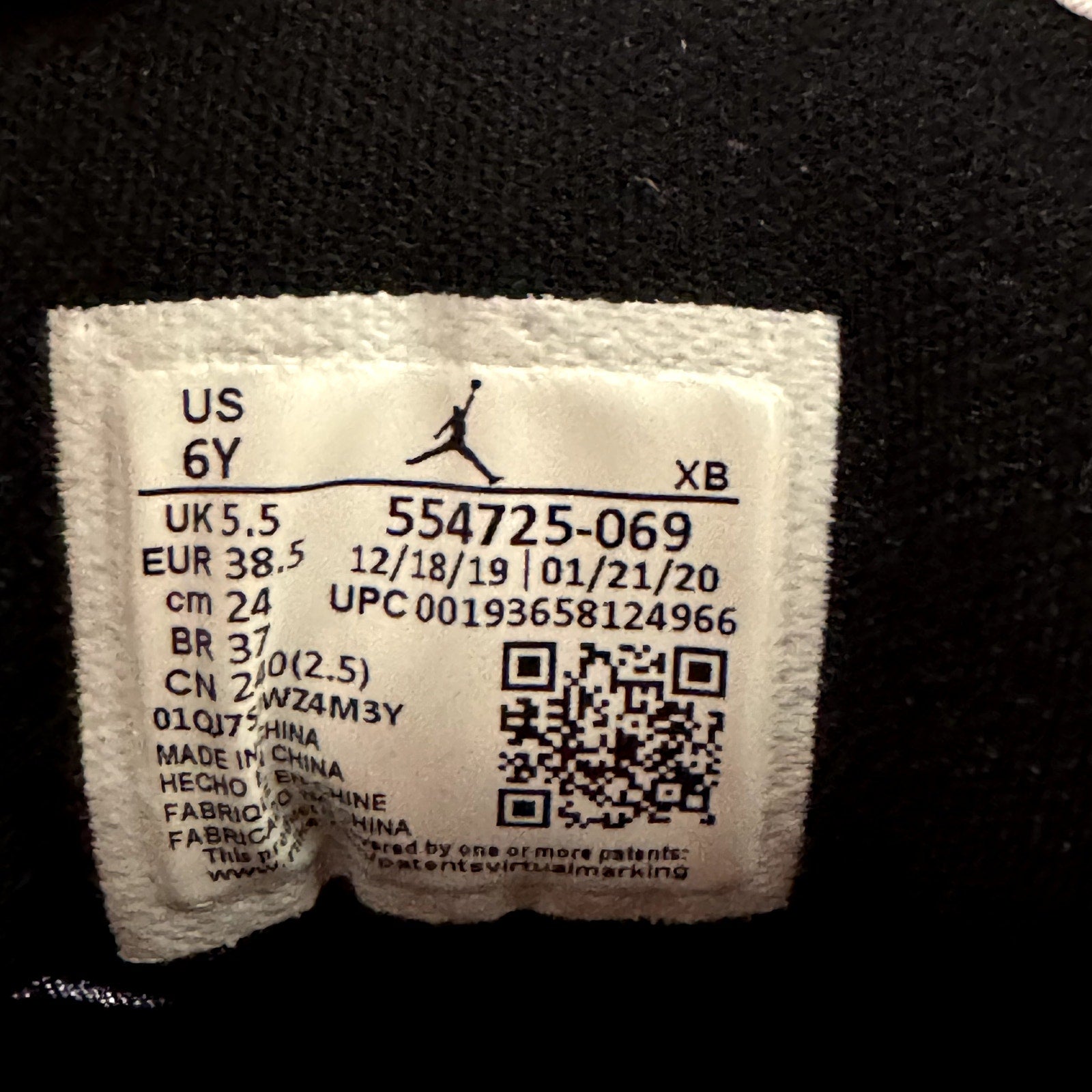 Air Jordan 1 Mid GS Chicago Black Toe Kids Shoes - Size 6