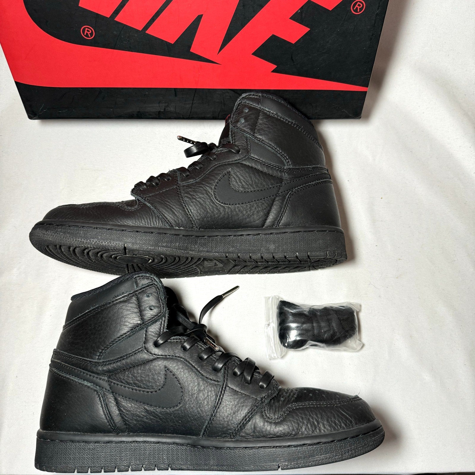 Air Jordan 1 Retro High OG Triple Black Men's Shoes - Size 9