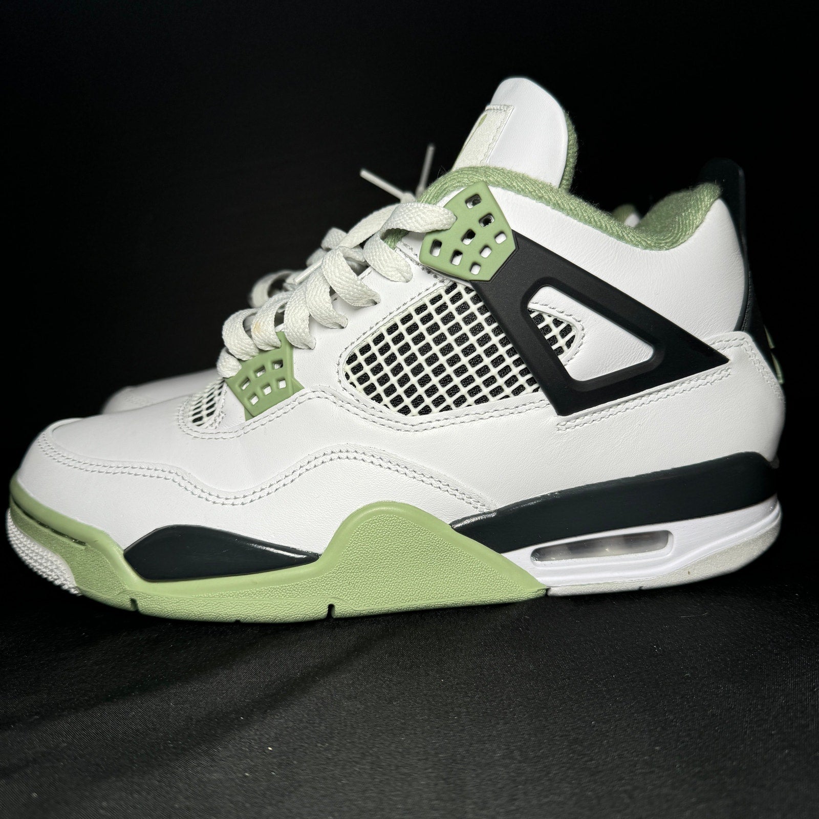Air Jordan 4 Retro Seafoam Women's Shoes - Size 9.5