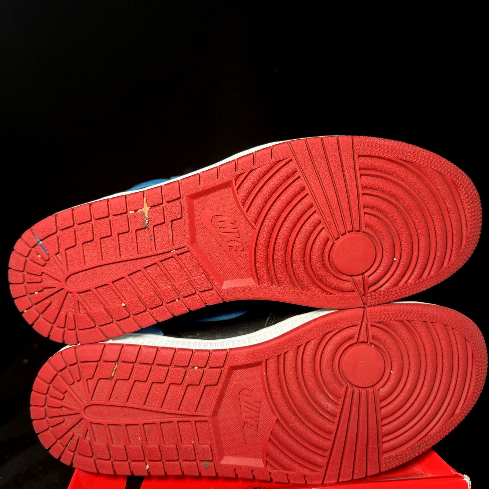 Air Jordan 1 High OG NC to Chi 2020 Women's Shoes - Size 11.5