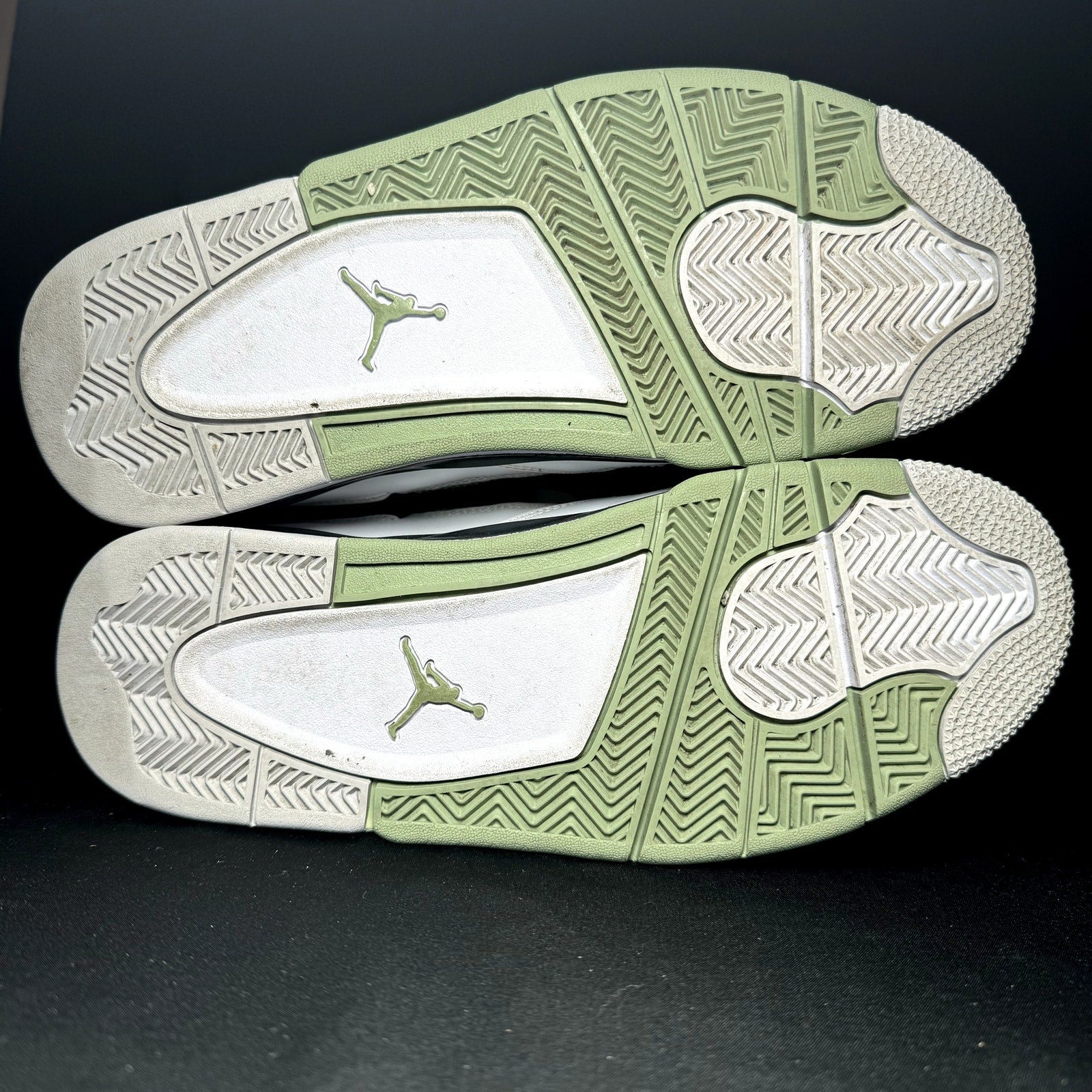 Air Jordan 4 Retro Seafoam Women's Shoes - Size 10.5