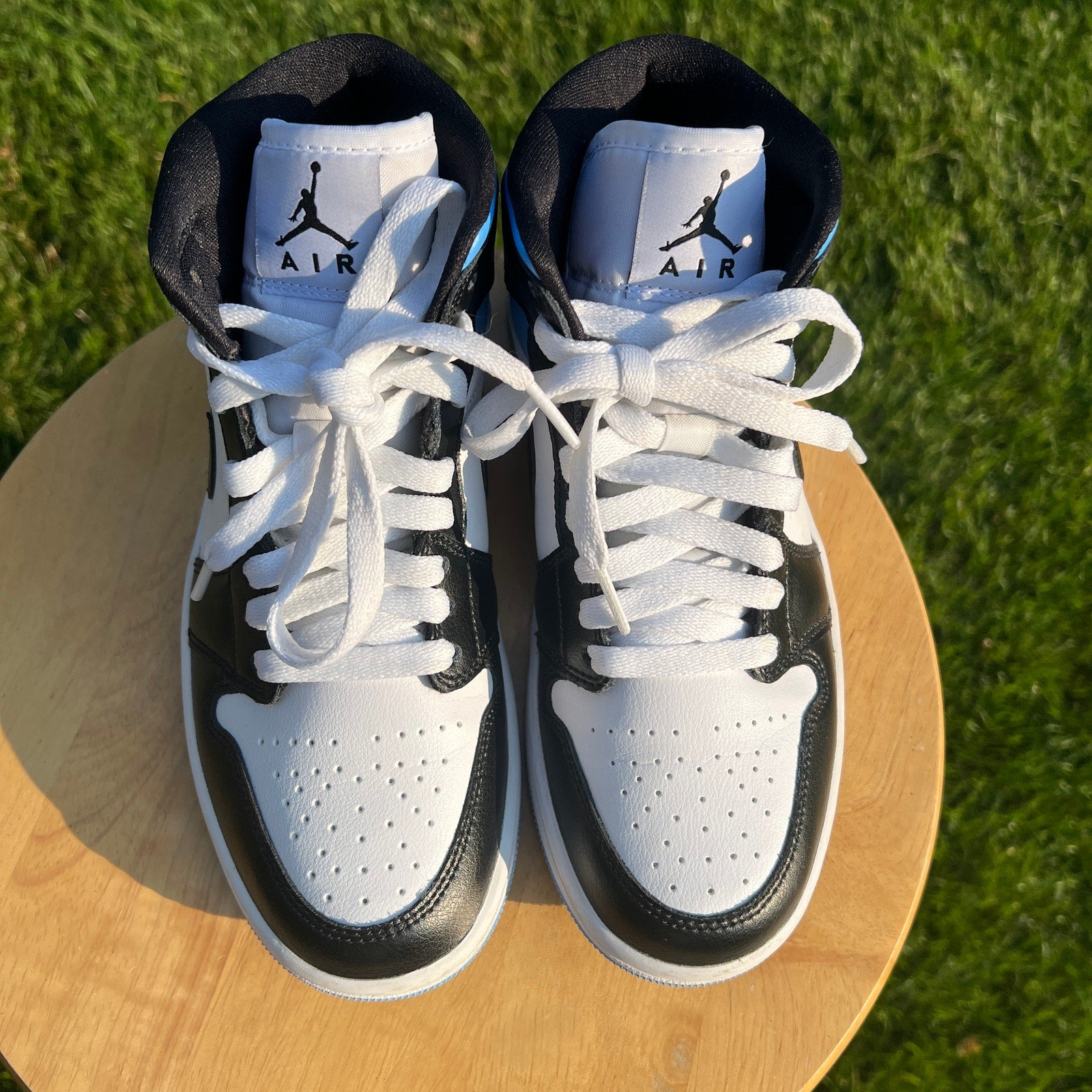 Air Jordan 1 Mid University Blue Women's Shoes - Size 7