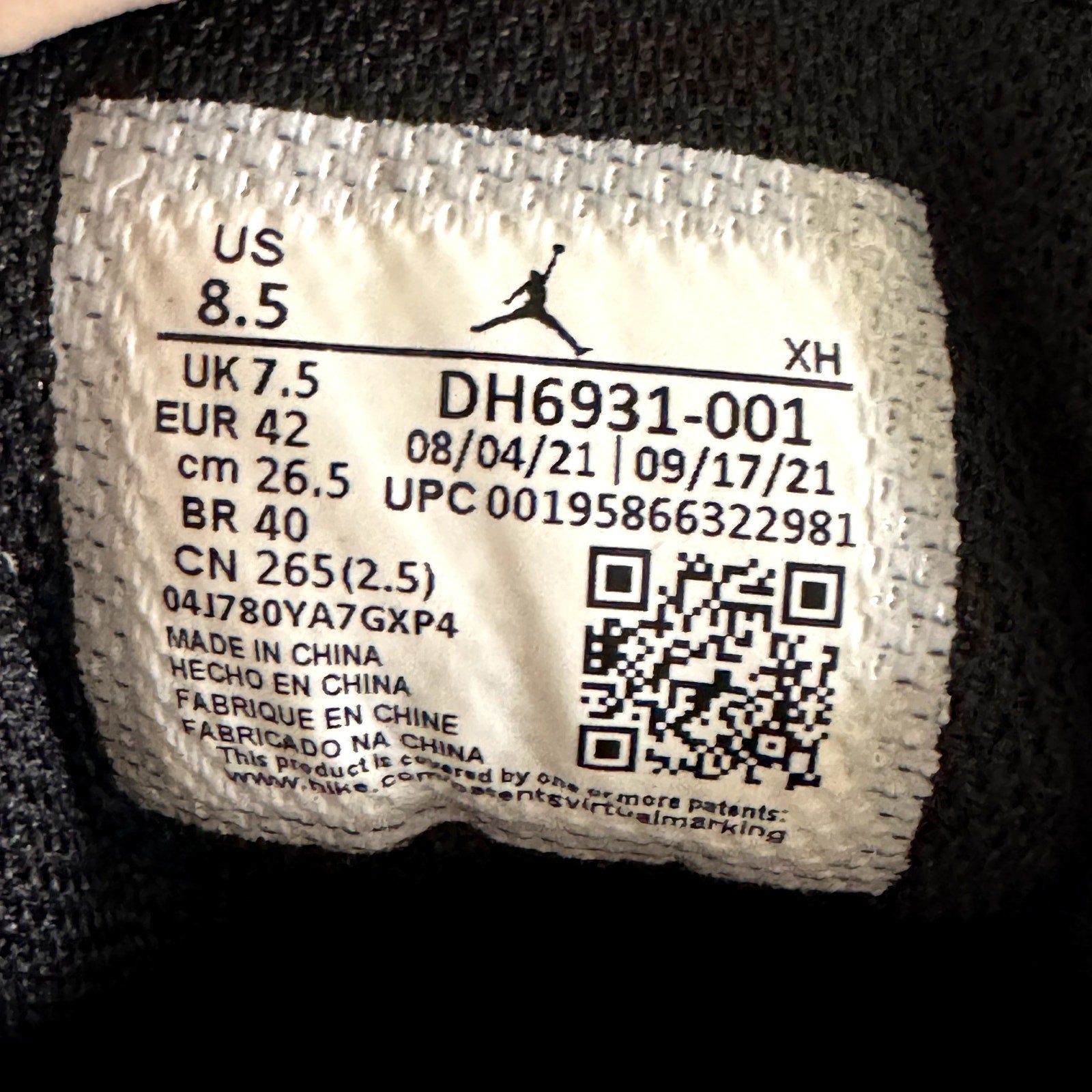 Air Jordan 1 Low SE Diamond Men's Shoes - Size 8.5