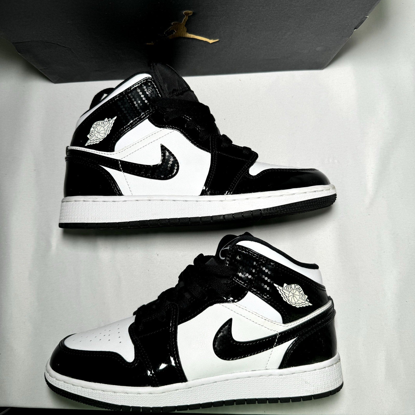 Air Jordan 1 Mid SE GS All Star 2021 Kids Shoes - Size 6