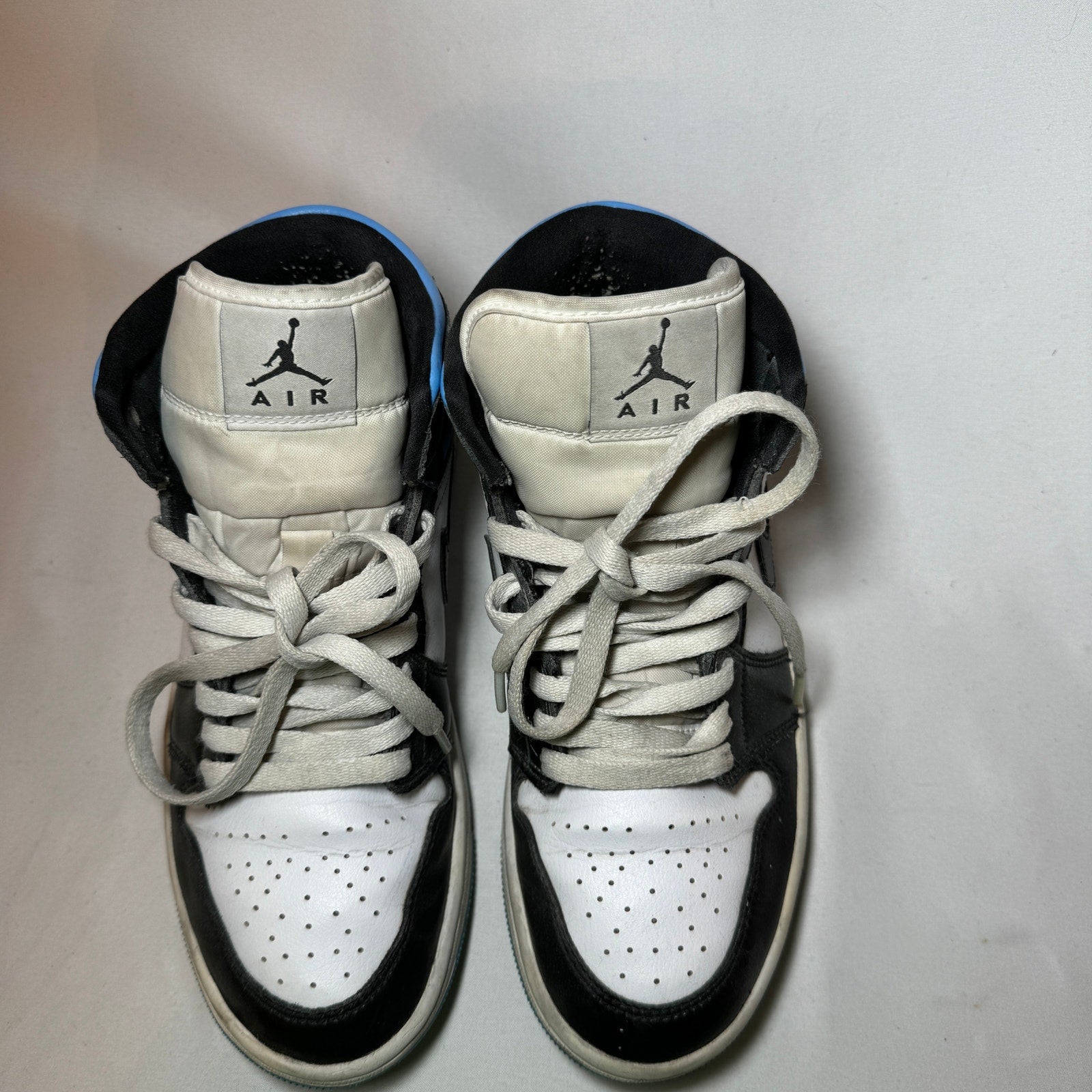 Air Jordan 1 Mid University Blue Women's Shoes - Size 9