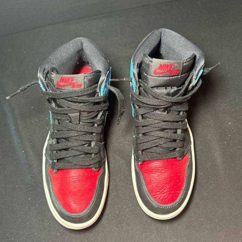 Air Jordan 1 High OG NC to Chi Women's Shoes - Size 8