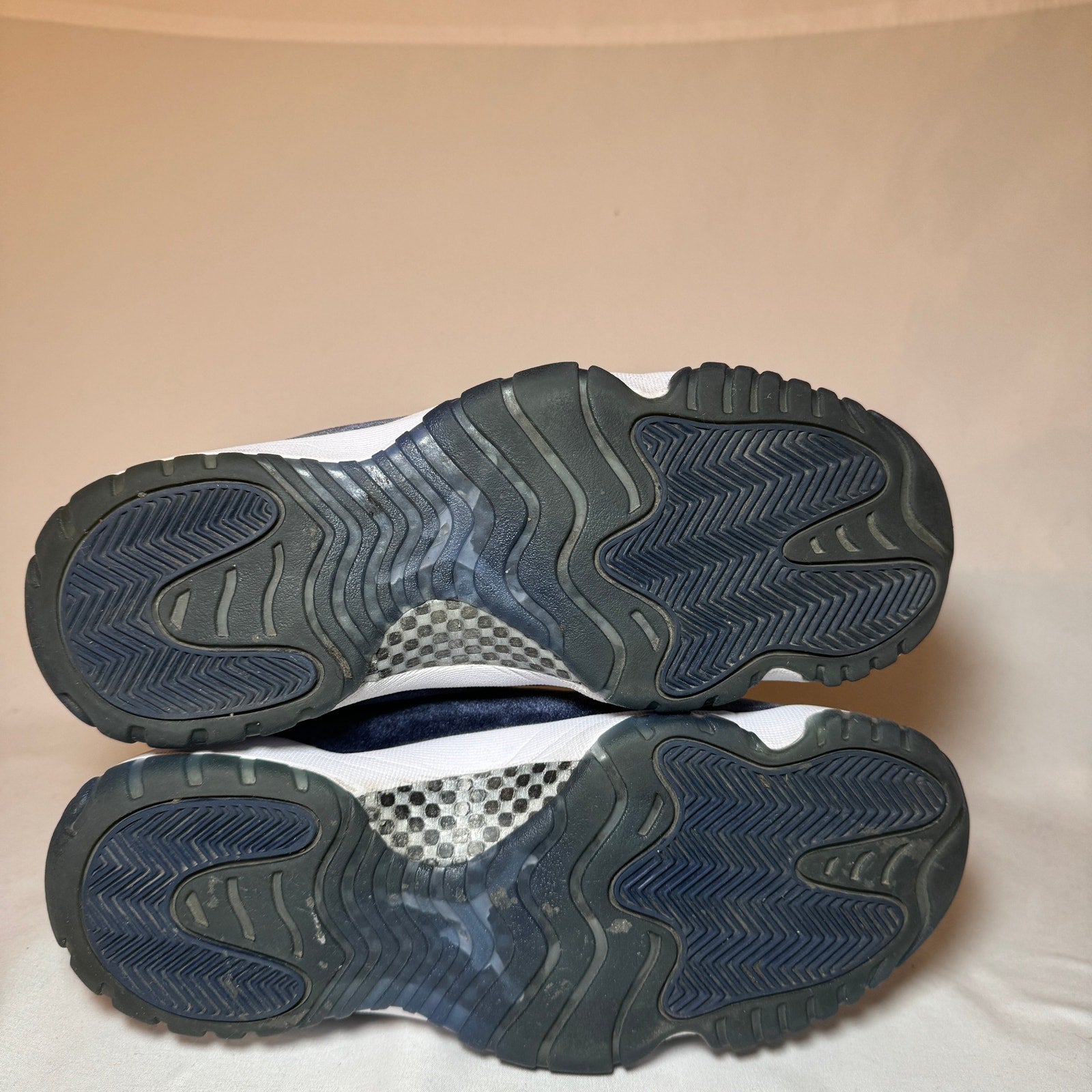 Air Jordan 11 Retro Midnight Navy Velvet Women's Shoes - Size 11